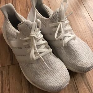 Women’s Ultraboosts Size 7.5